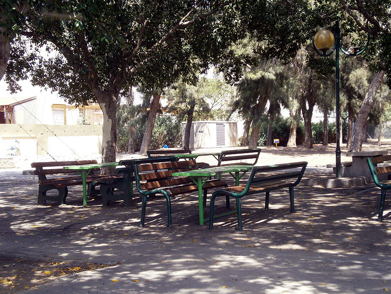 Kiryat Bialik. Eli Cohen garden