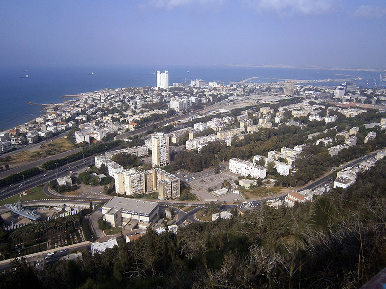 חיפה. הנוף מסטלה מאריס לקרית אליעזר