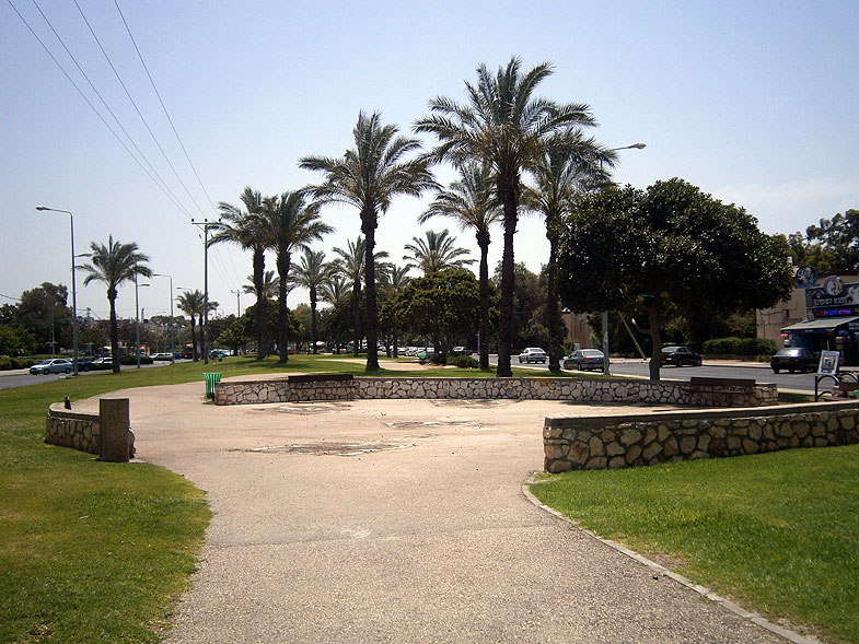 Kiryat Haim. Sderot Deganya