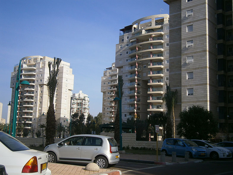 Kiryat Yam. Park in Sderot Tzahal